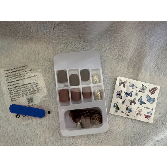 Press On Nails Round Square Tip Mauve w/Gold Glitter Accent & Stickers 24 Pieces - Picture 2 of 3